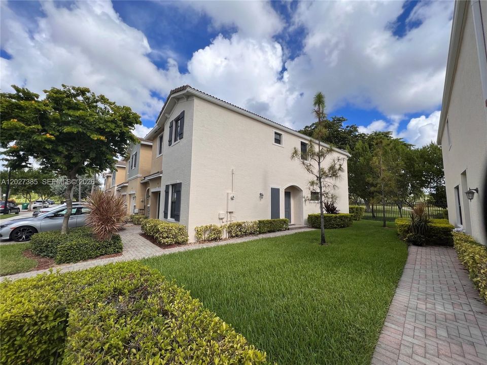 For Rent: $3,750 (4 beds, 3 baths, 1920 Square Feet)
