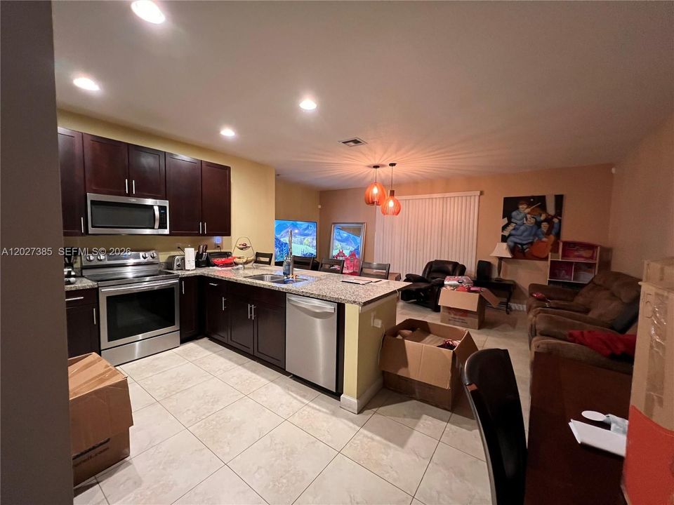 For Rent: $3,750 (4 beds, 3 baths, 1920 Square Feet)
