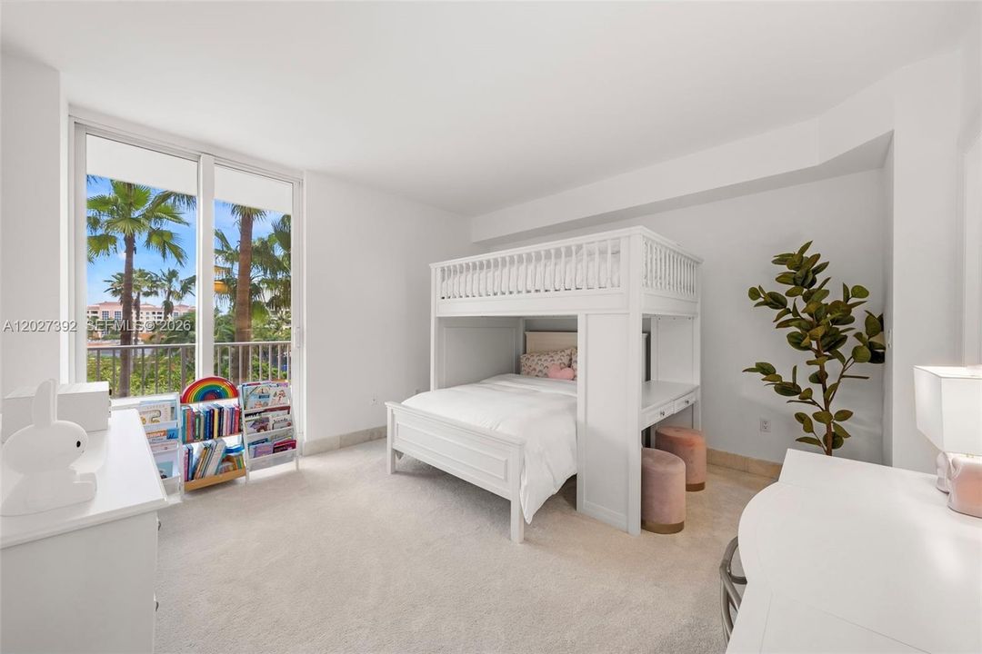 Upstairs bedroom 1