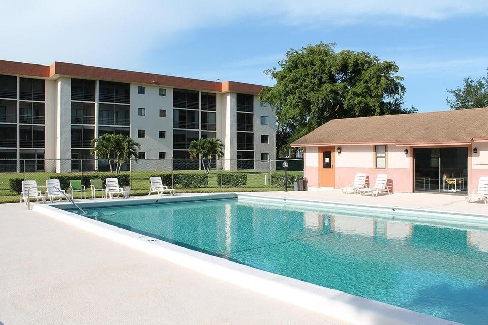 COMMUNITY POOL