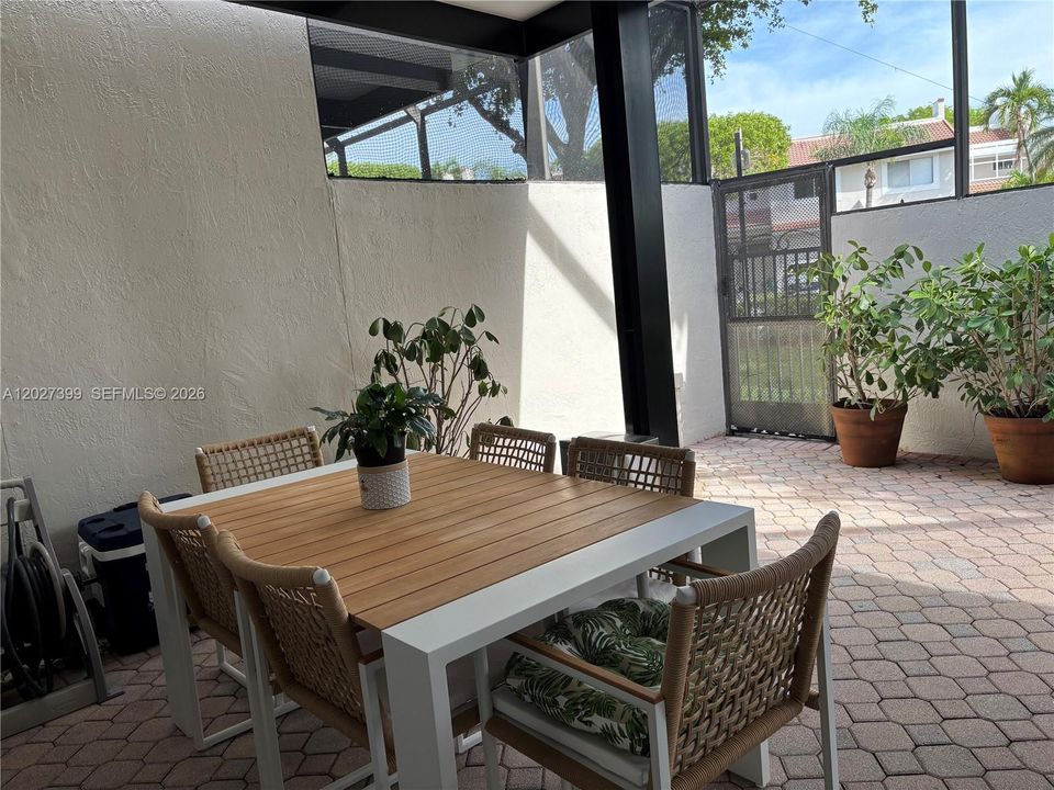 For Rent: $4,500 (4 beds, 3 baths, 1898 Square Feet)