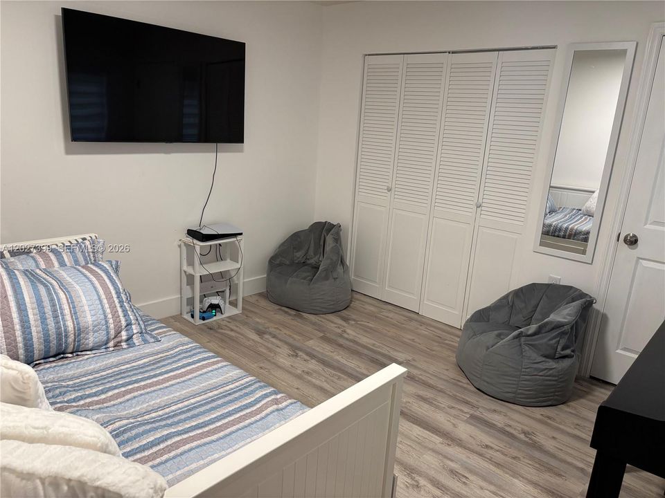 For Rent: $4,500 (4 beds, 3 baths, 1898 Square Feet)