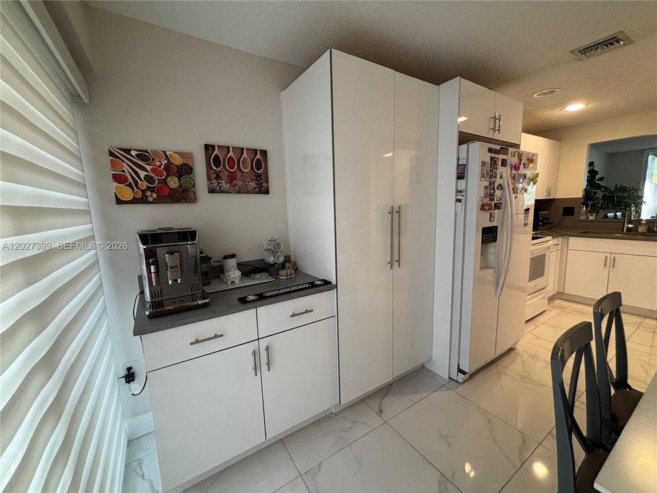 For Rent: $4,500 (4 beds, 3 baths, 1898 Square Feet)