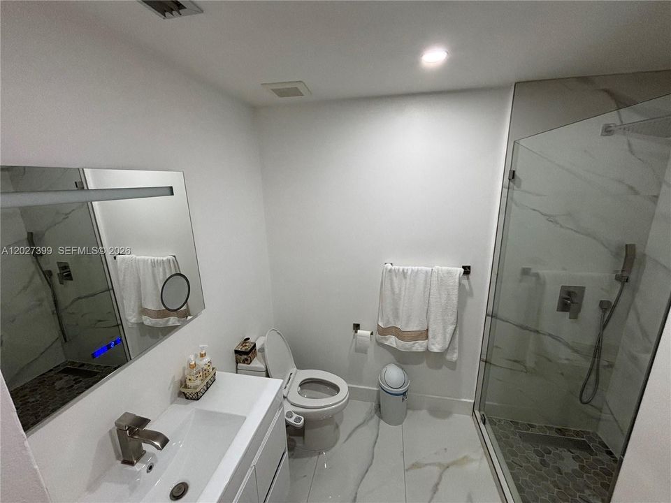 For Rent: $4,500 (4 beds, 3 baths, 1898 Square Feet)