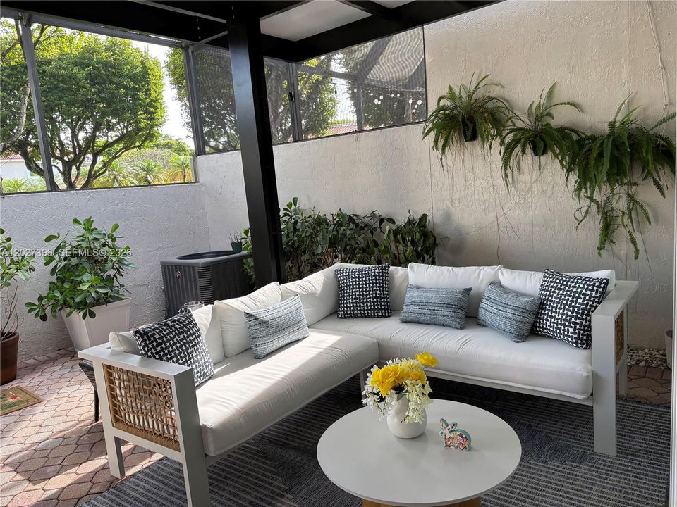 For Rent: $4,500 (4 beds, 3 baths, 1898 Square Feet)