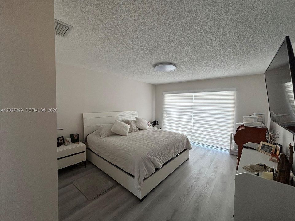 For Rent: $4,500 (4 beds, 3 baths, 1898 Square Feet)