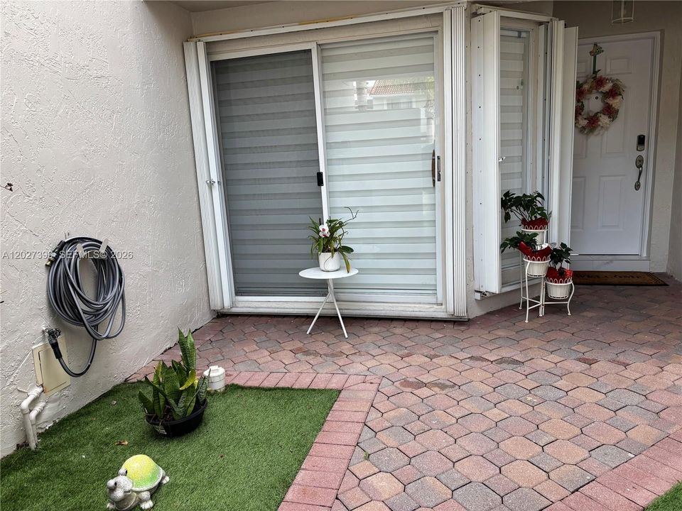 For Rent: $4,500 (4 beds, 3 baths, 1898 Square Feet)