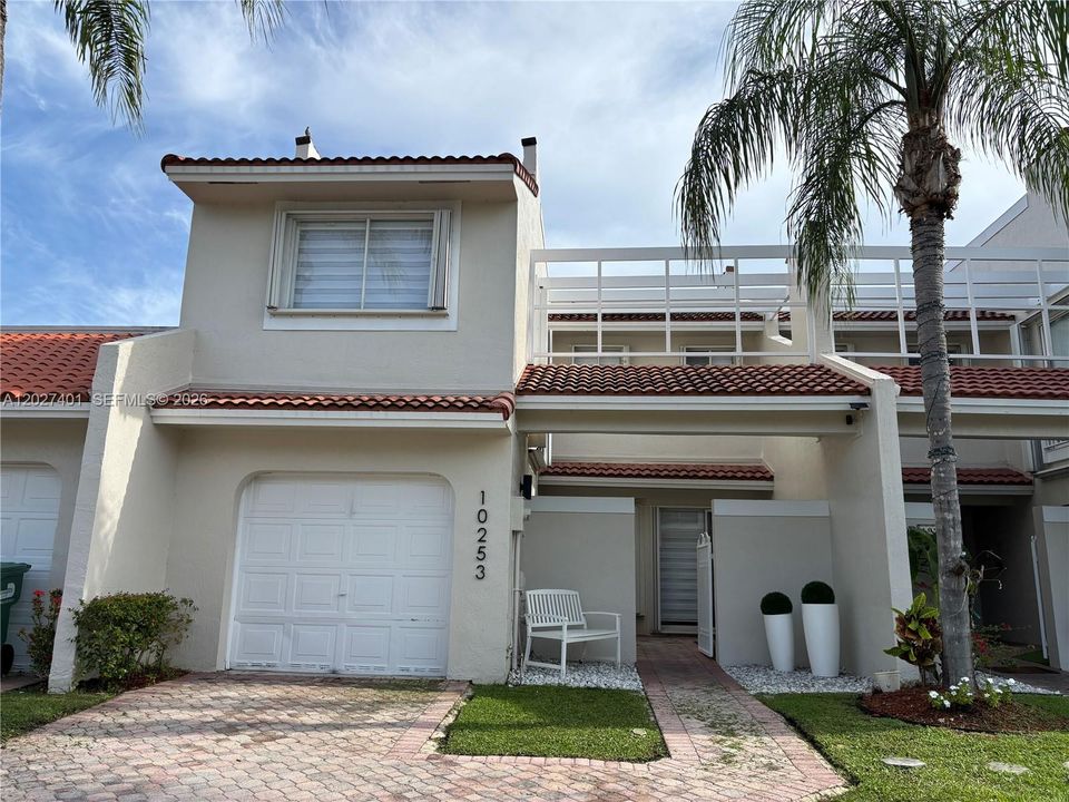 For Rent: $4,500 (4 beds, 3 baths, 1898 Square Feet)