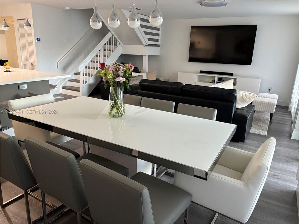 For Rent: $4,500 (4 beds, 3 baths, 1898 Square Feet)