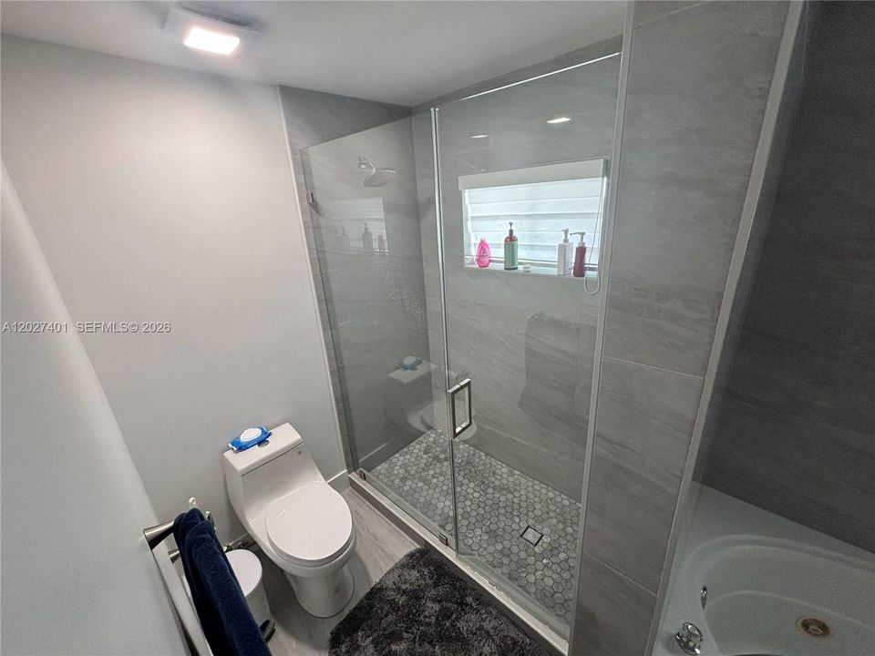 For Rent: $4,500 (4 beds, 3 baths, 1898 Square Feet)