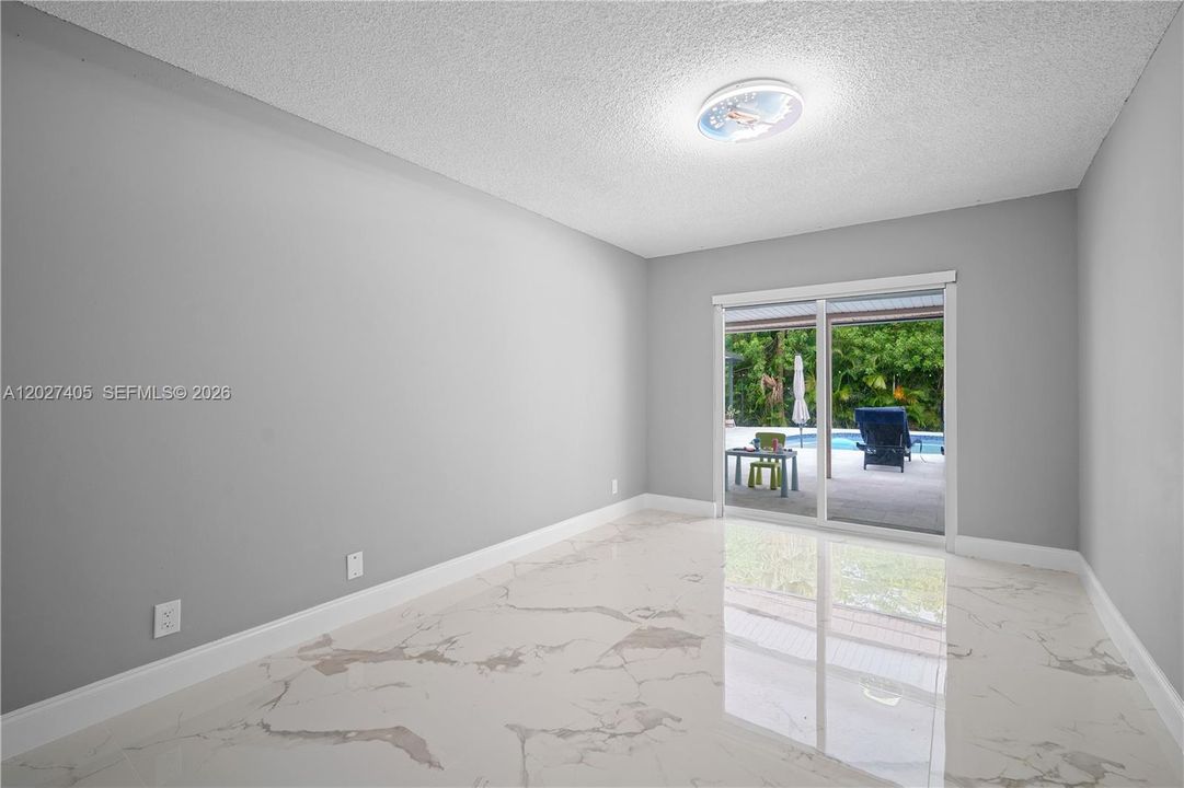 For Sale: $825,000 (4 beds, 2 baths, 1924 Square Feet)