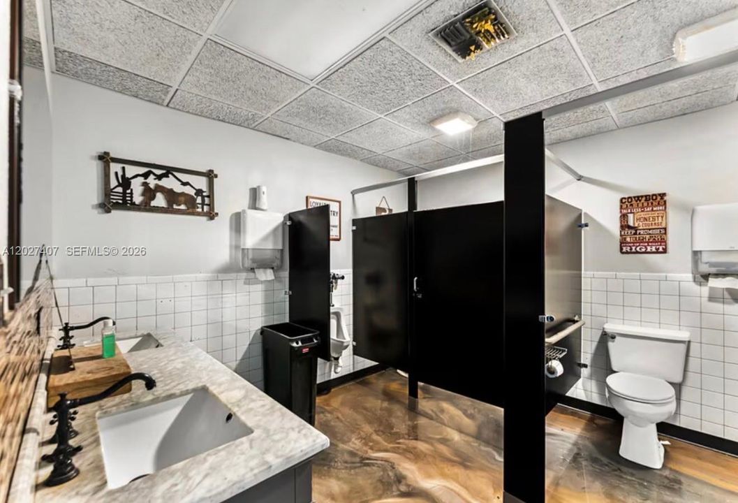 For Sale: $950,000 (0 beds, 0 baths, 0 Square Feet)