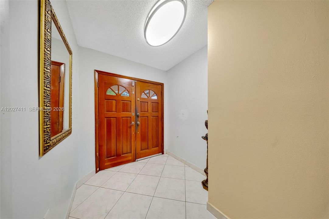 For Sale: $599,999 (3 beds, 2 baths, 1729 Square Feet)