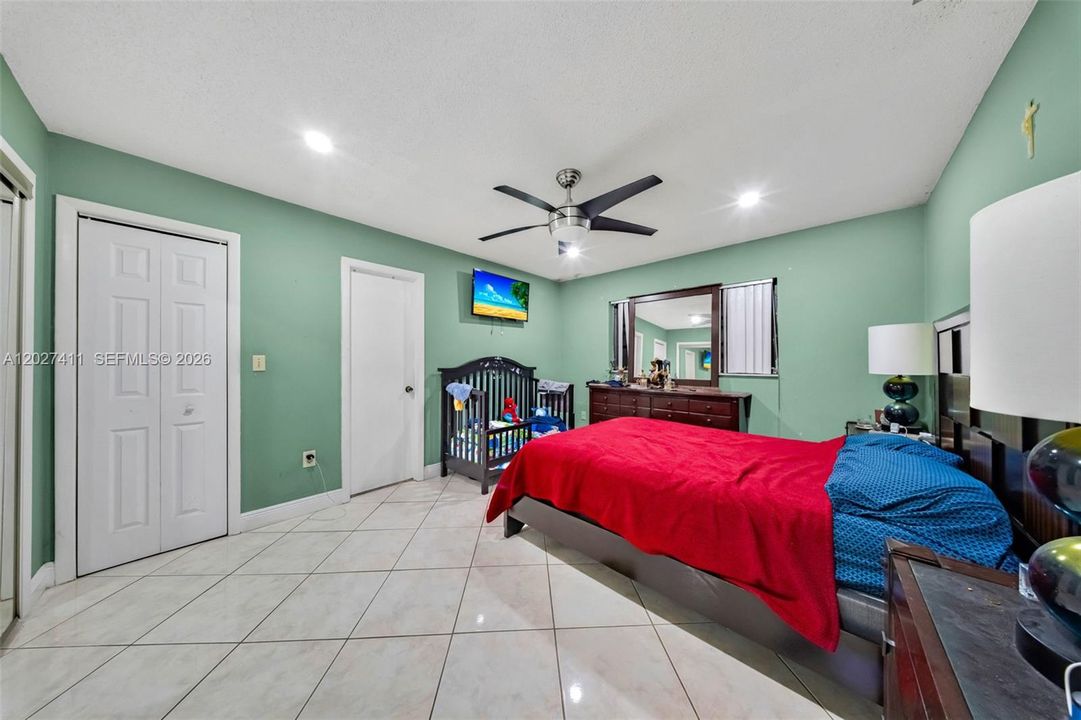 For Sale: $599,999 (3 beds, 2 baths, 1729 Square Feet)