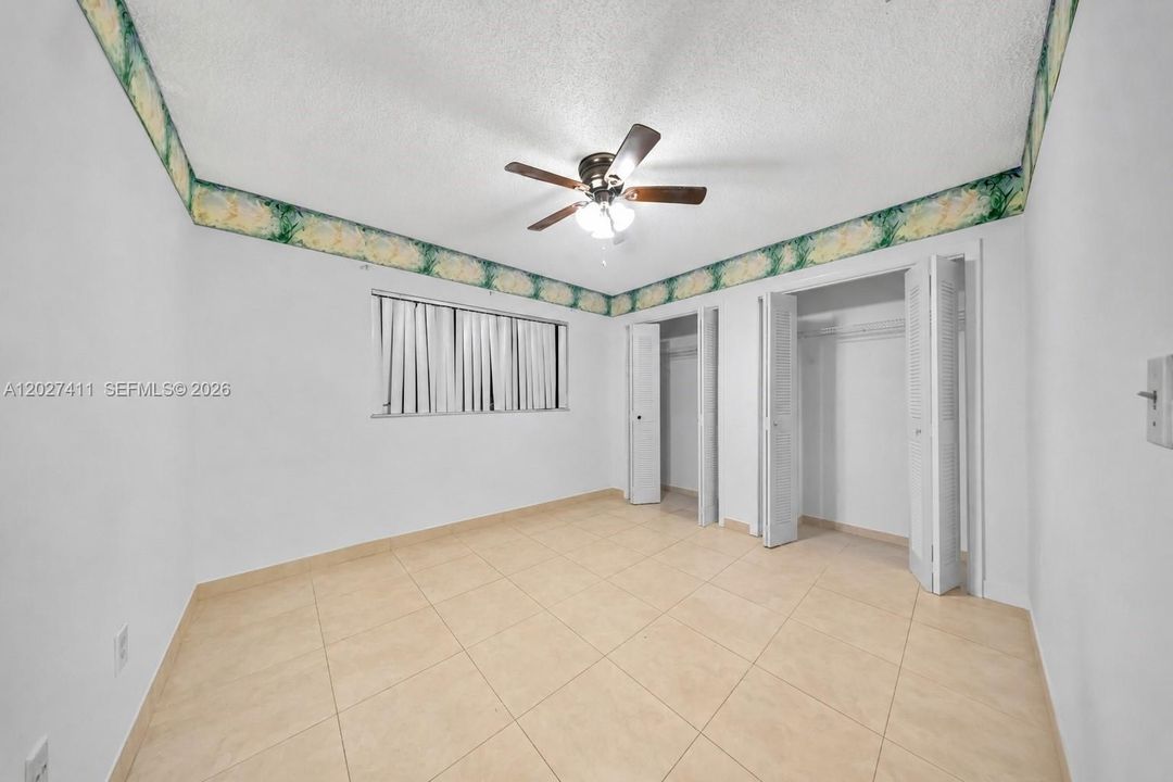 For Sale: $599,999 (3 beds, 2 baths, 1729 Square Feet)