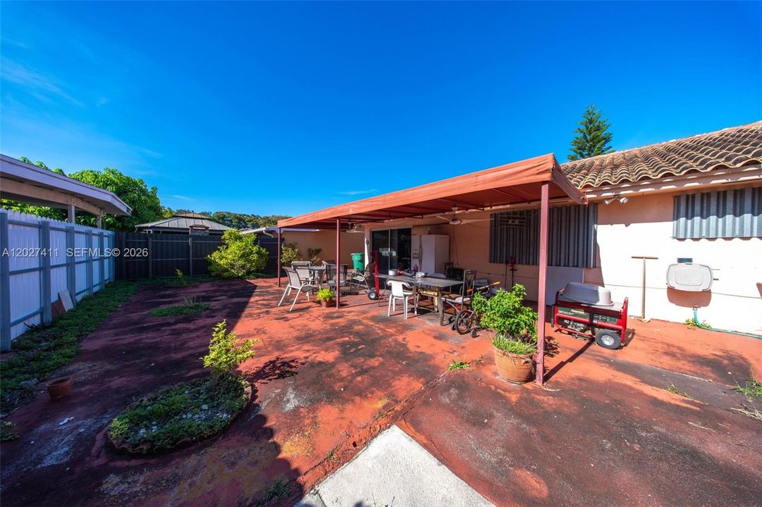 For Sale: $599,999 (3 beds, 2 baths, 1729 Square Feet)