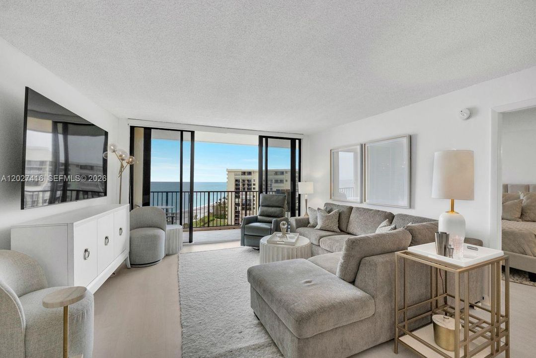 For Rent: $10,000 (2 beds, 2 baths, 1170 Square Feet)