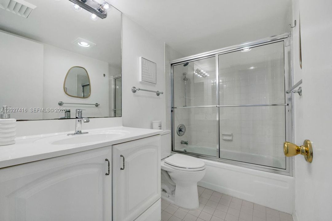 For Rent: $10,000 (2 beds, 2 baths, 1170 Square Feet)