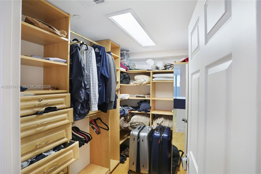 For Rent: $7,000 (2 beds, 2 baths, 1550 Square Feet)