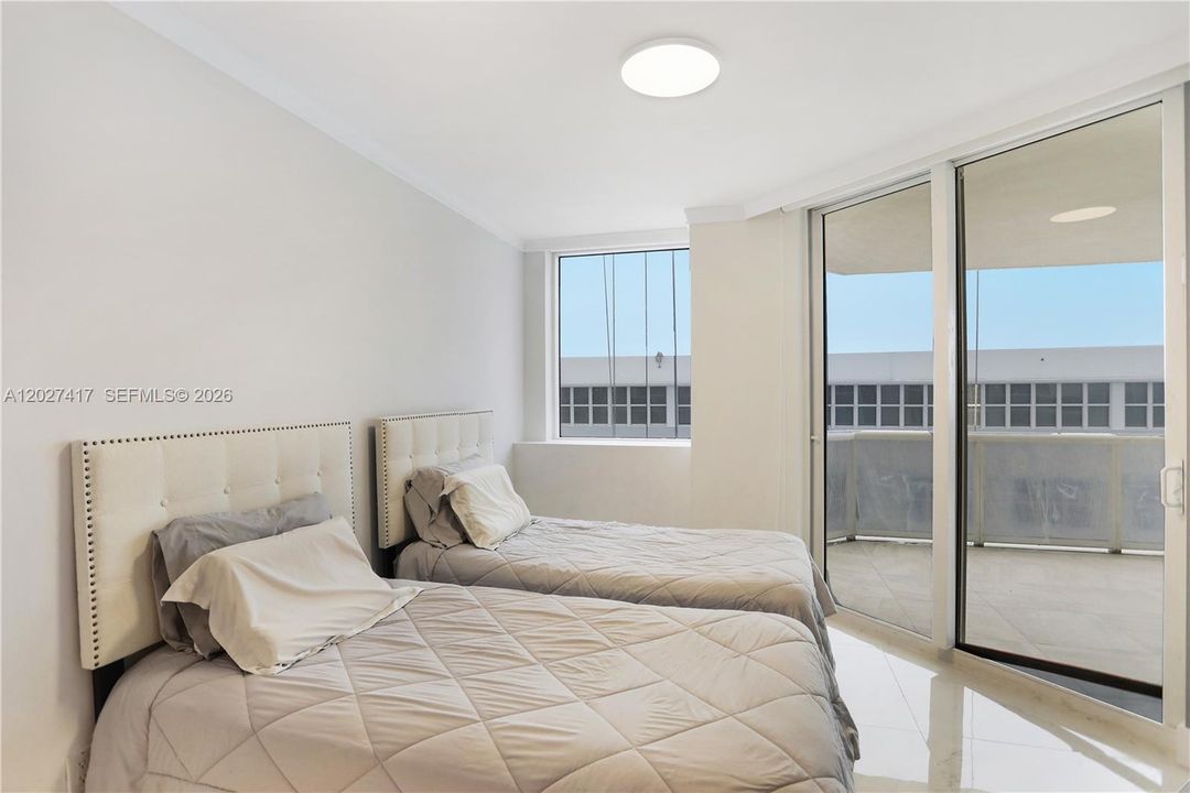 2nd bedroom
