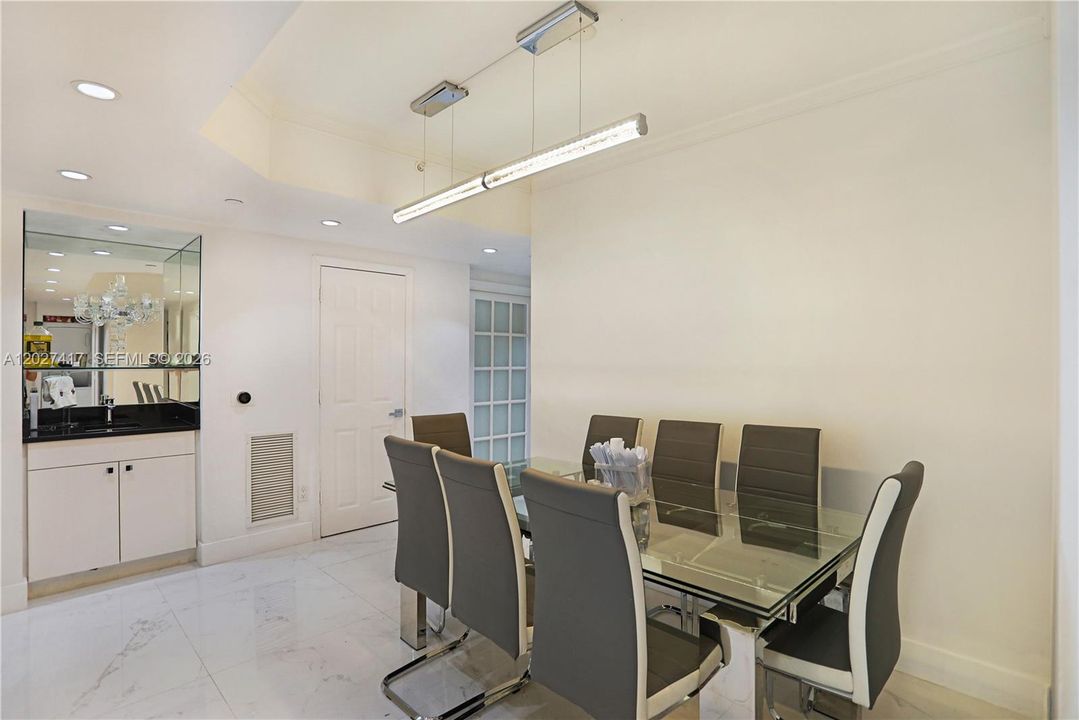 For Rent: $7,000 (2 beds, 2 baths, 1550 Square Feet)