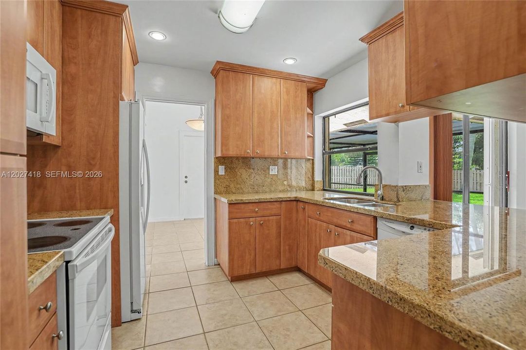 For Rent: $4,900 (3 beds, 2 baths, 1927 Square Feet)