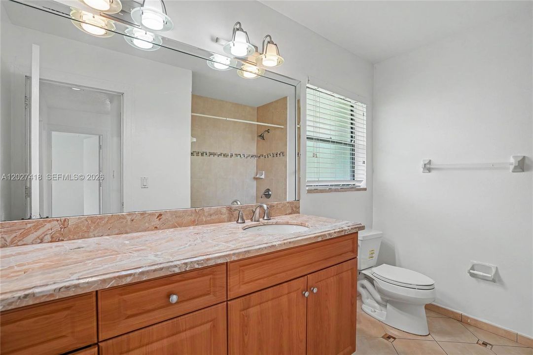 For Rent: $4,900 (3 beds, 2 baths, 1927 Square Feet)