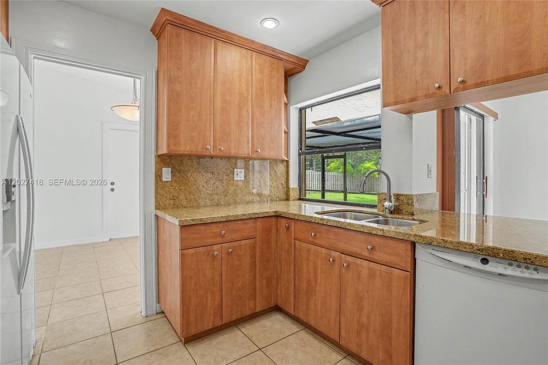 For Rent: $4,900 (3 beds, 2 baths, 1927 Square Feet)