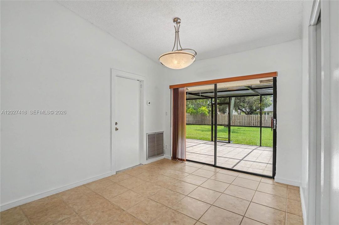 For Rent: $4,900 (3 beds, 2 baths, 1927 Square Feet)