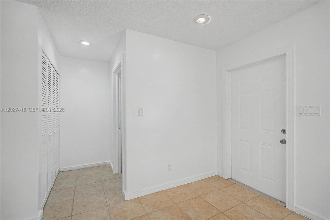 For Rent: $4,900 (3 beds, 2 baths, 1927 Square Feet)