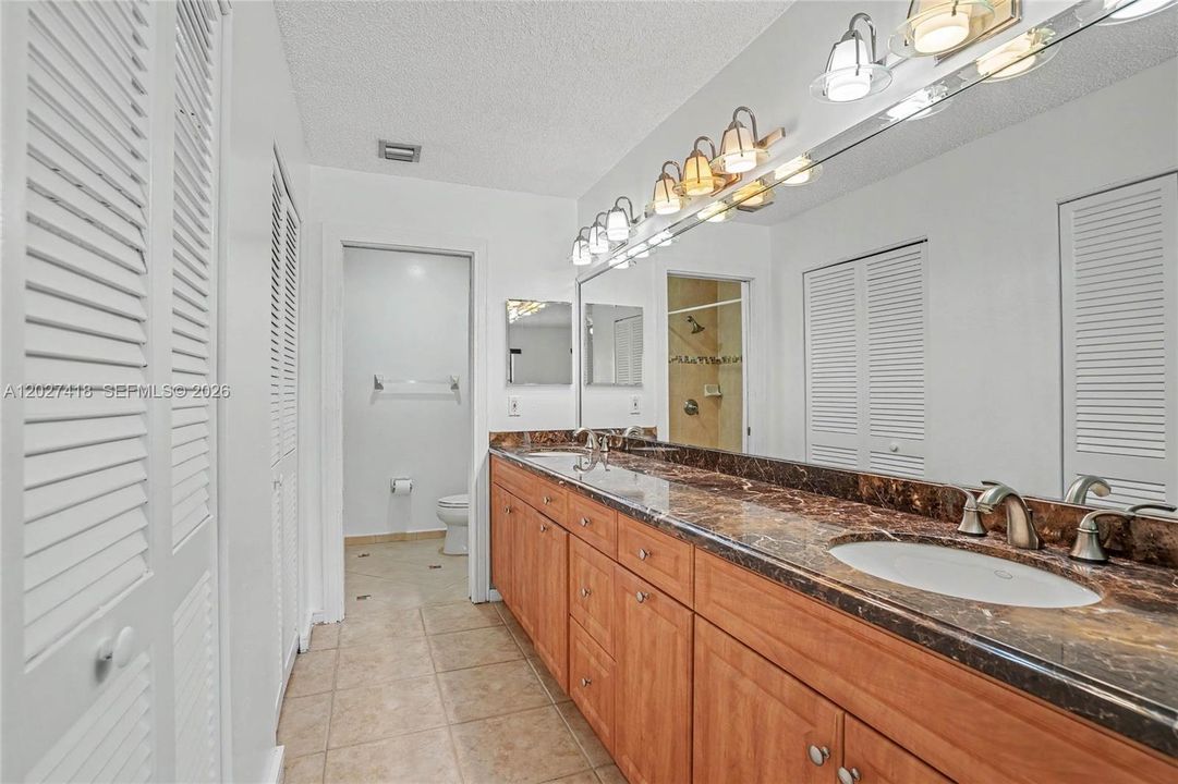For Rent: $4,900 (3 beds, 2 baths, 1927 Square Feet)