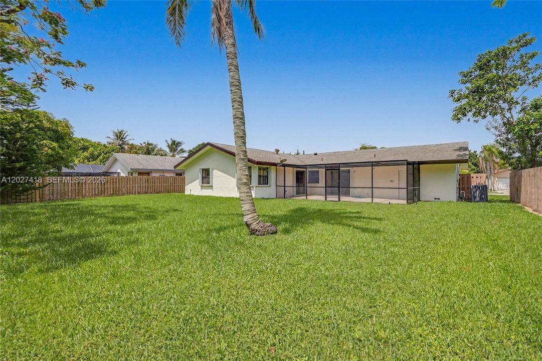 For Rent: $4,900 (3 beds, 2 baths, 1927 Square Feet)