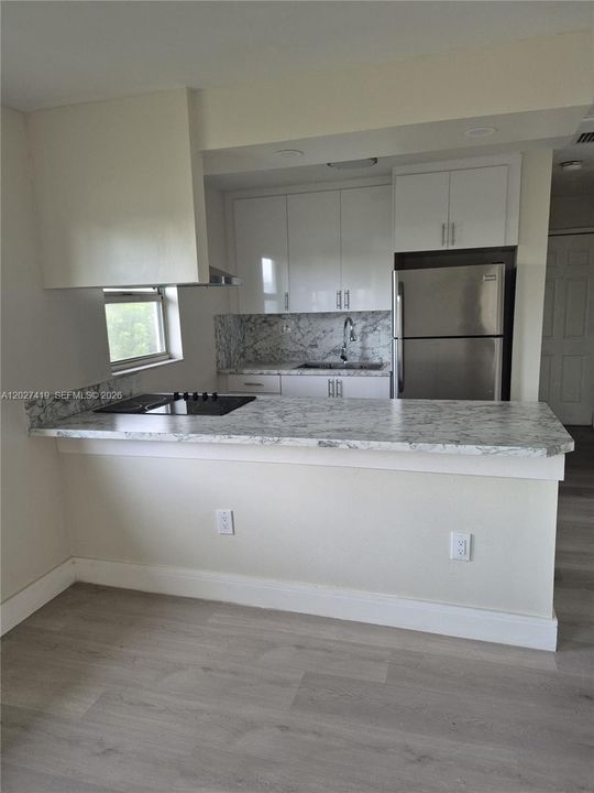 For Sale: $349,000 (3 beds, 1 baths, 1000 Square Feet)