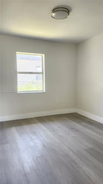 For Sale: $349,000 (3 beds, 1 baths, 1000 Square Feet)