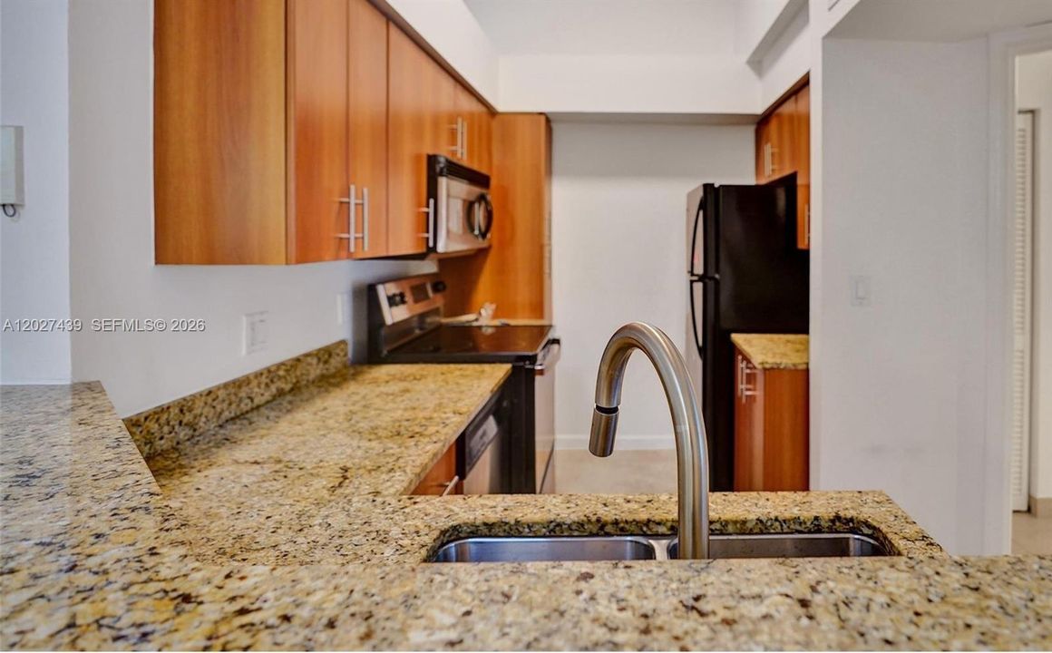 For Rent: $1,850 (1 beds, 1 baths, 630 Square Feet)