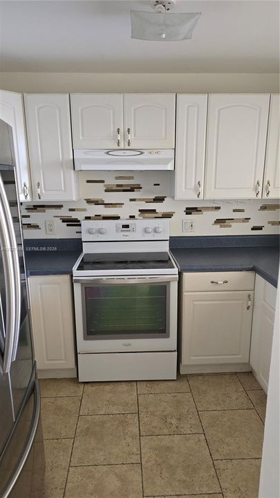 Activo con contrato: $1,600 (1 camas, 1 baños, 740 Pies cuadrados)