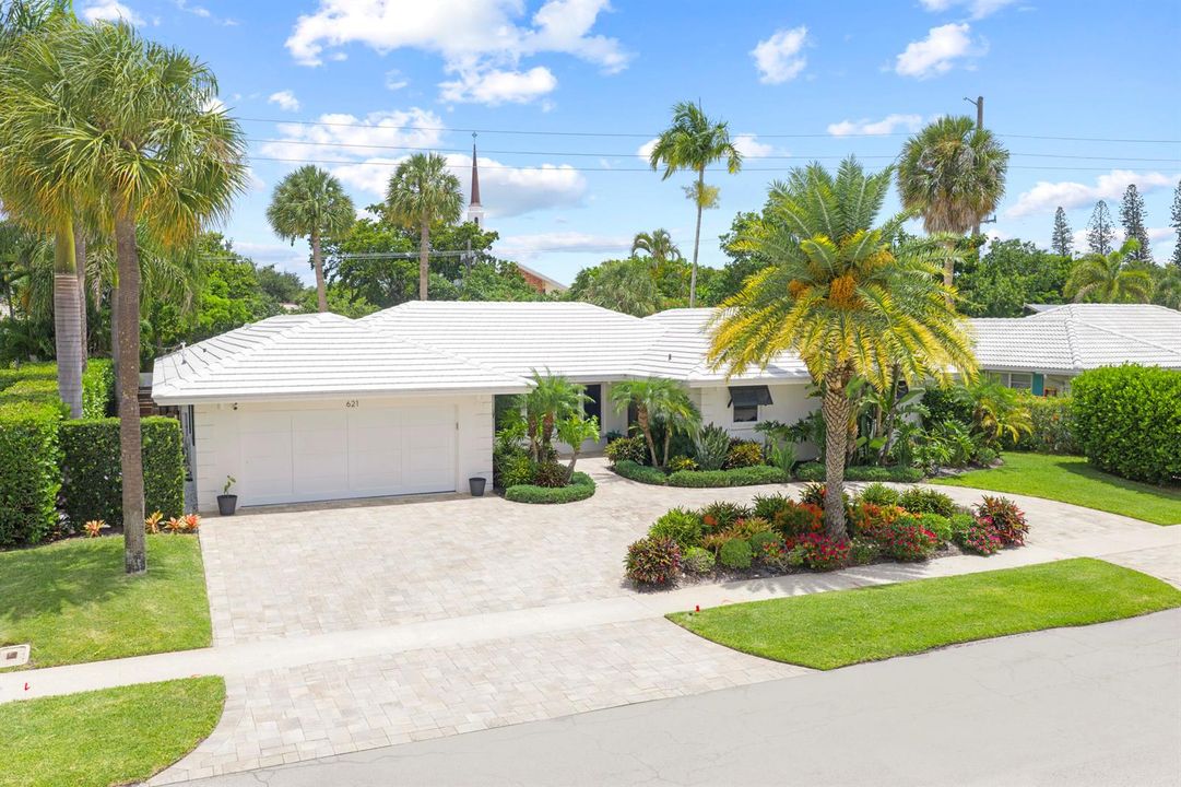 621 Apple Tree Lane - 2.jpg-FULL