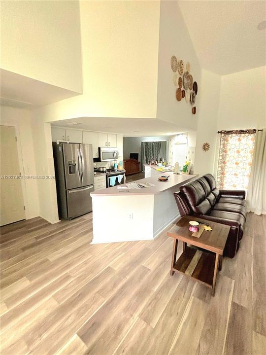 En Venta: $300,000 (3 camas, 2 baños, 1785 Pies cuadrados)