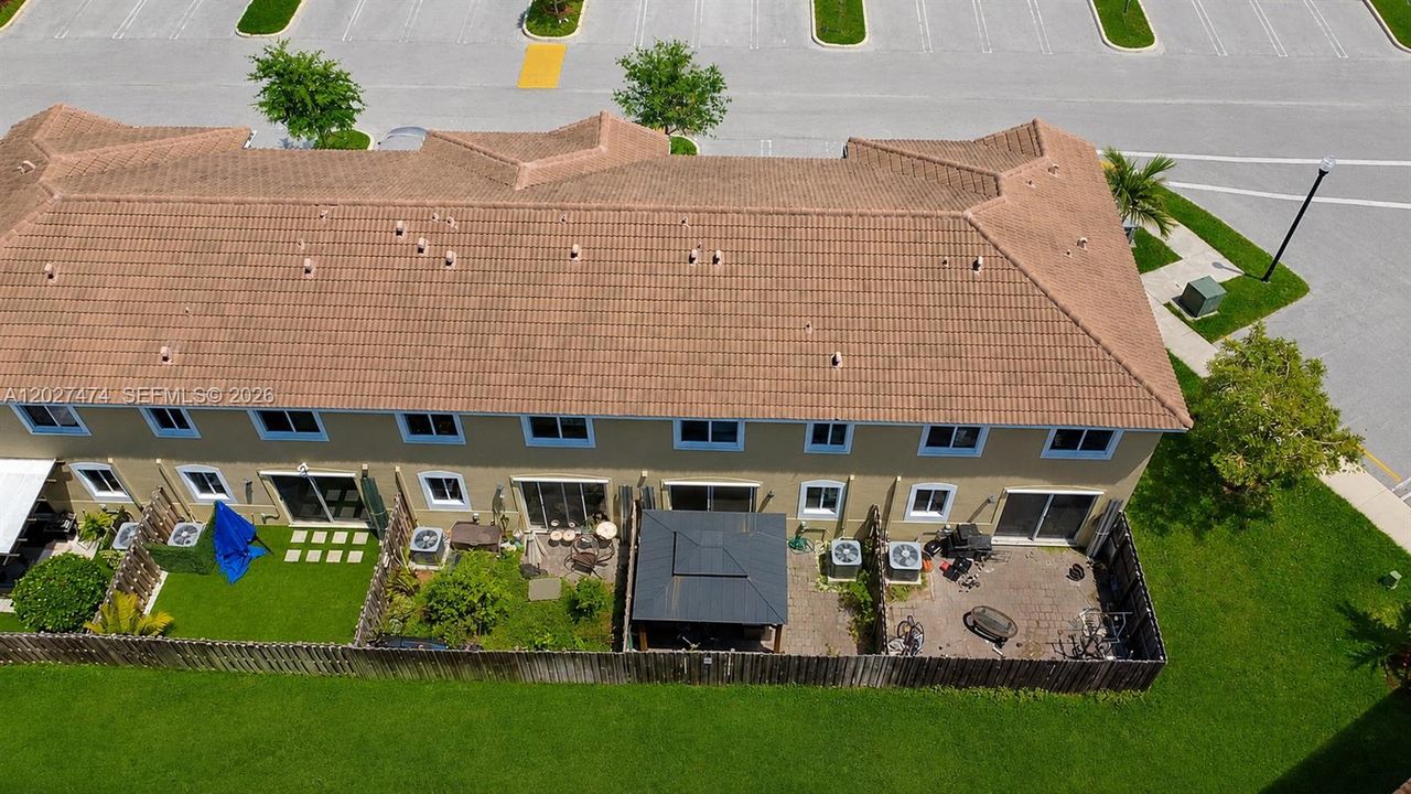For Rent: $3,000 (3 beds, 2 baths, 1302 Square Feet)