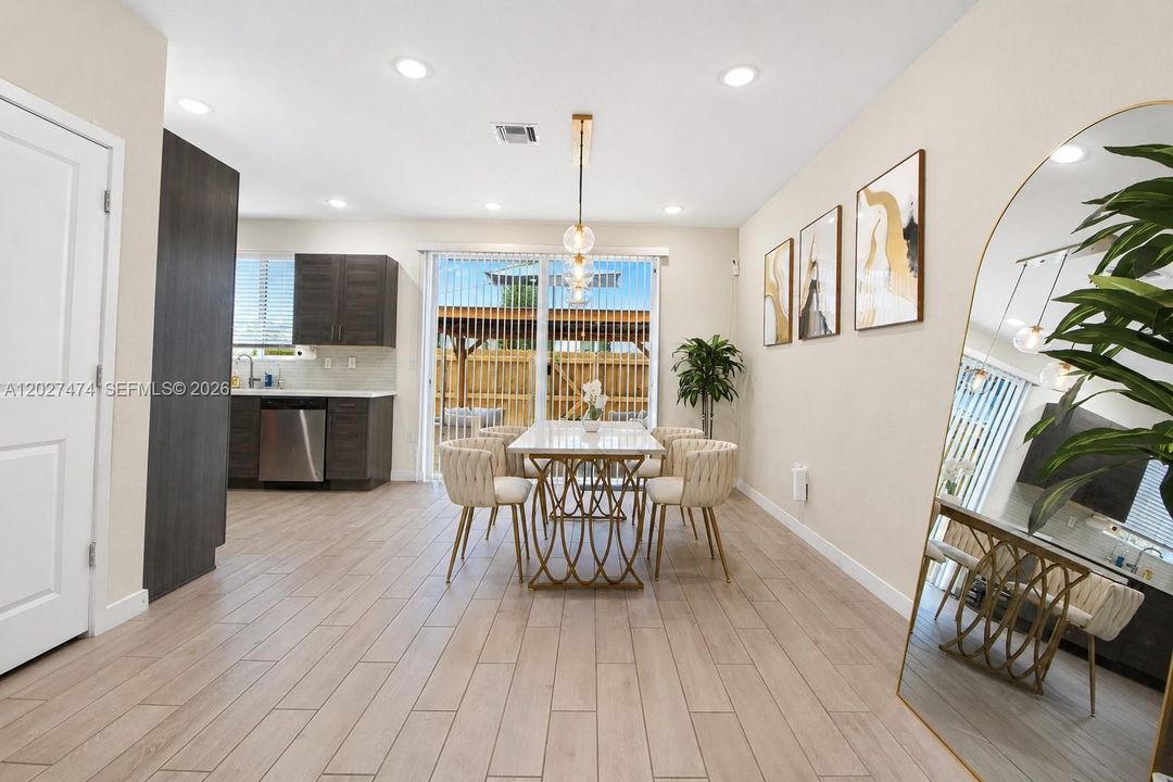 For Rent: $3,000 (3 beds, 2 baths, 1302 Square Feet)