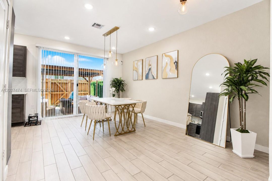 For Rent: $3,000 (3 beds, 2 baths, 1302 Square Feet)