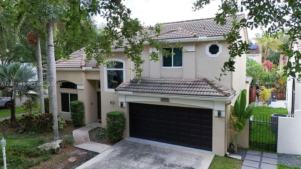 For Sale: $749,000 (3 beds, 2 baths, 1701 Square Feet)