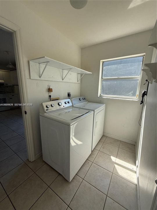 Недавно арендовано: $2,400 (2 спален, 2 ванн, 1302 Квадратных фут)