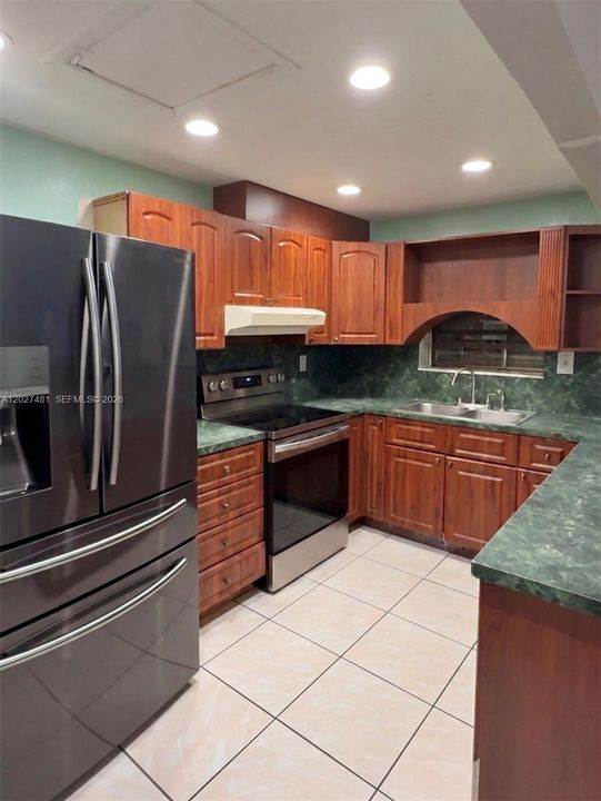 For Sale: $635,000 (3 beds, 2 baths, 2530 Square Feet)