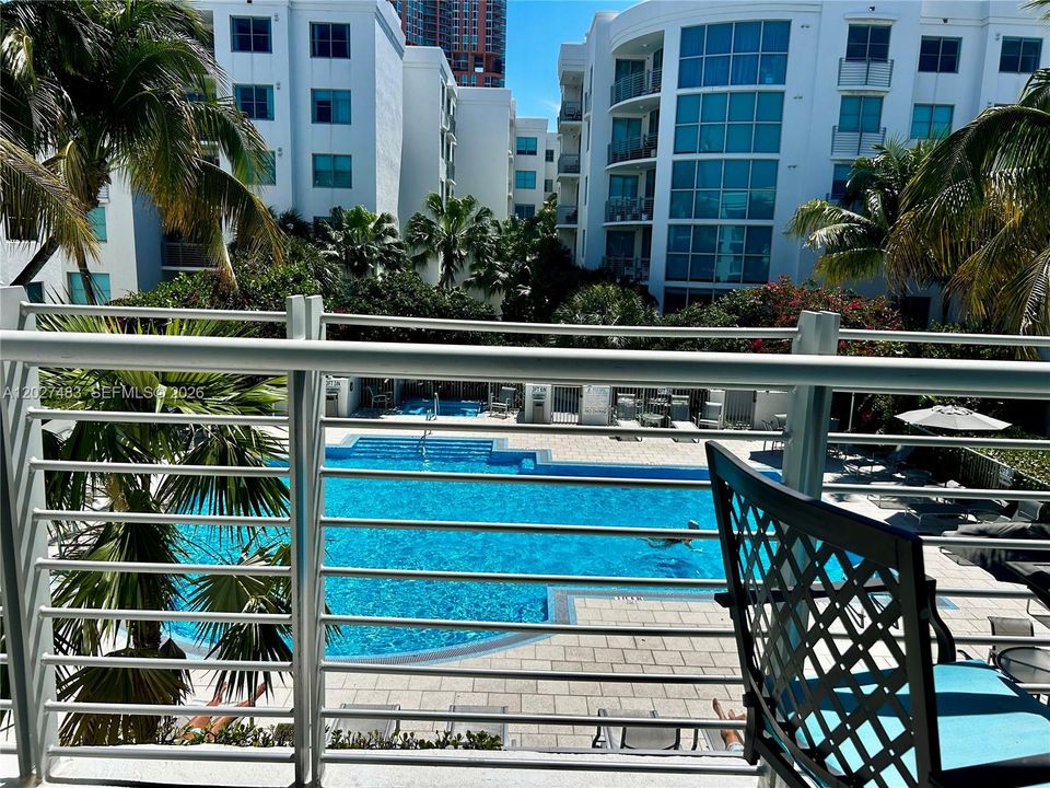 For Rent: $3,800 (1 beds, 1 baths, 686 Square Feet)