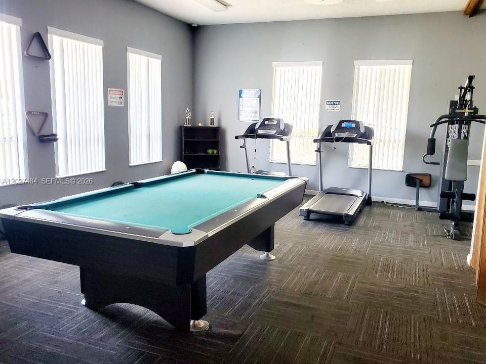 For Rent: $1,700 (2 beds, 2 baths, 1000 Square Feet)