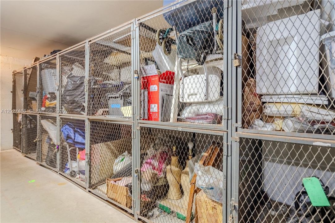 For Sale: $465,000 (1 beds, 1 baths, 1190 Square Feet)