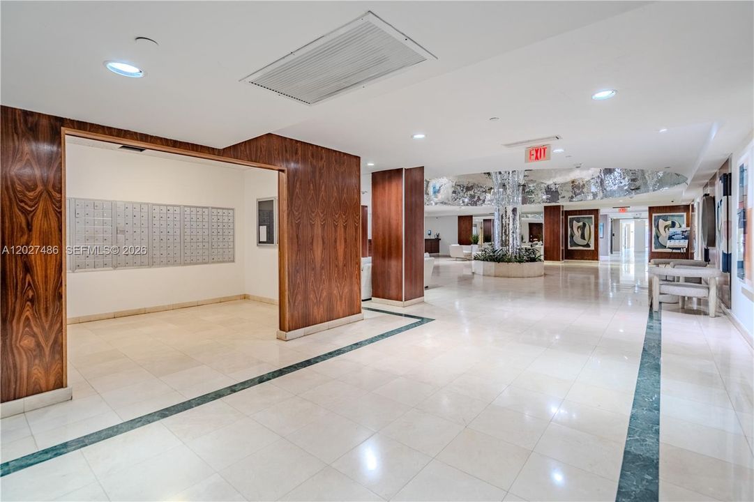 For Sale: $465,000 (1 beds, 1 baths, 1190 Square Feet)
