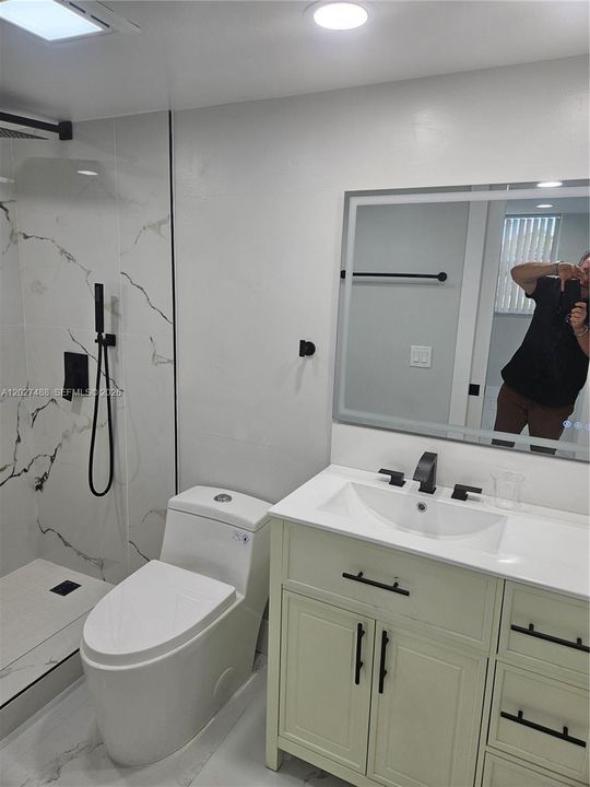 For Sale: $229,900 (2 beds, 2 baths, 1170 Square Feet)