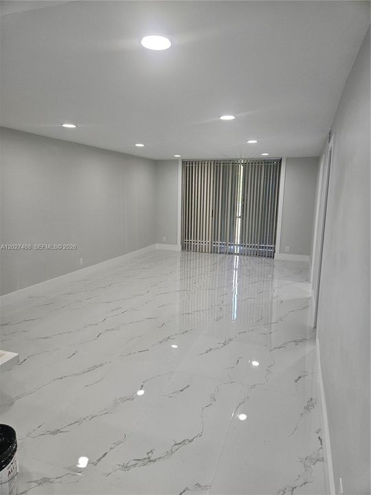 For Sale: $229,900 (2 beds, 2 baths, 1170 Square Feet)